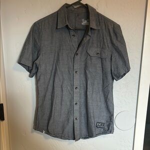 * 2 for $5 * Under Armour Men's Gray Short Sleeve Shirt